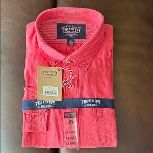 The New Ivy Brand Men's Coral Button-Down Shirt